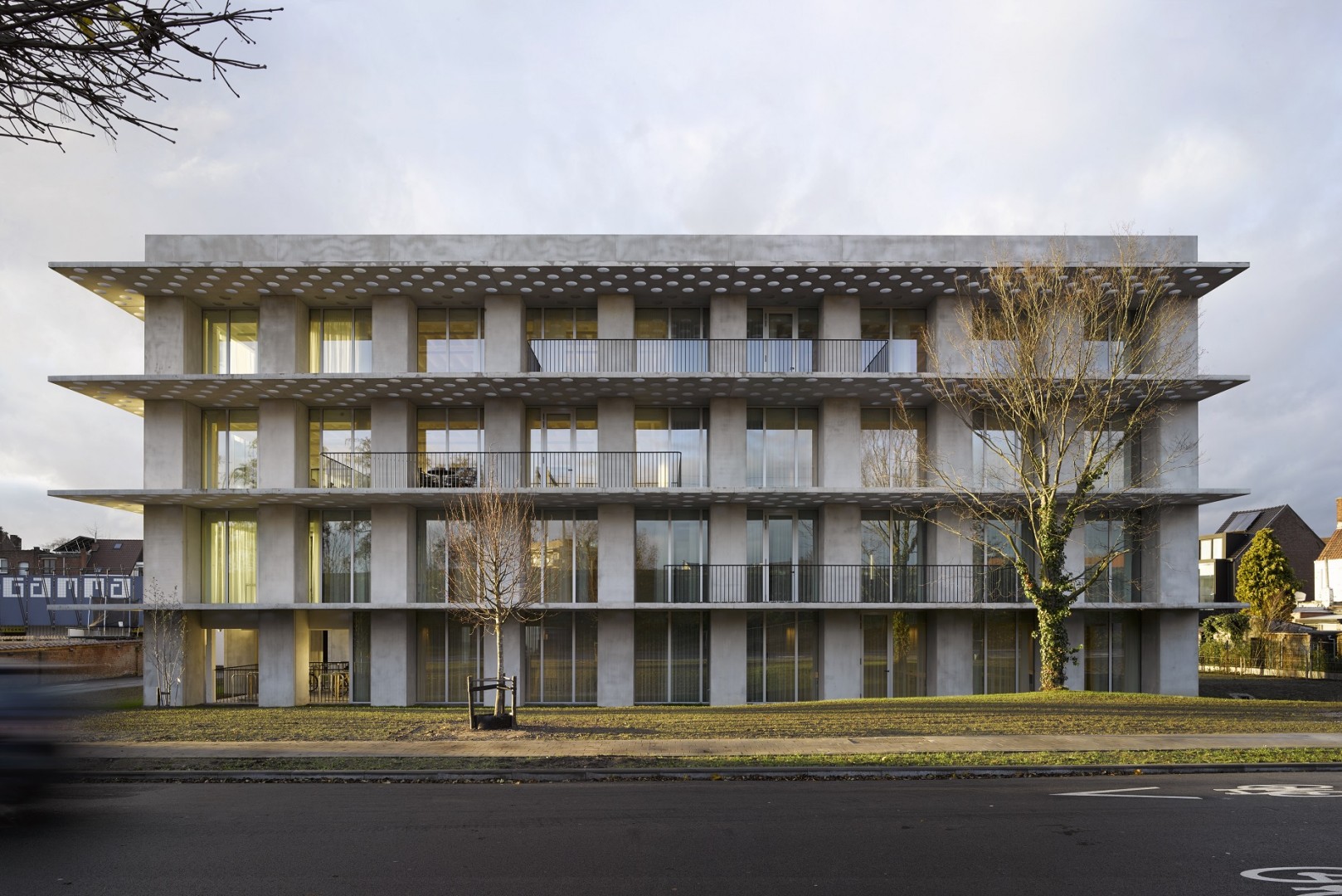 FEBE bekroont functionele en esthetische projecten met prefabbeton_KANTOORGEBOUW KORTRIJK-(c) Bas Princen (1)