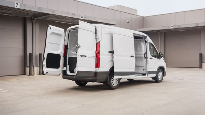 Maxus---DELIVER-9---PV---L3H2---White-Exterior---Detail-Cargo31