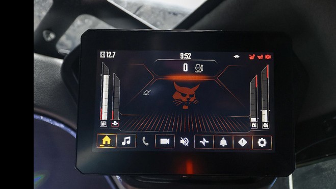 Bobcat-8-inch-display