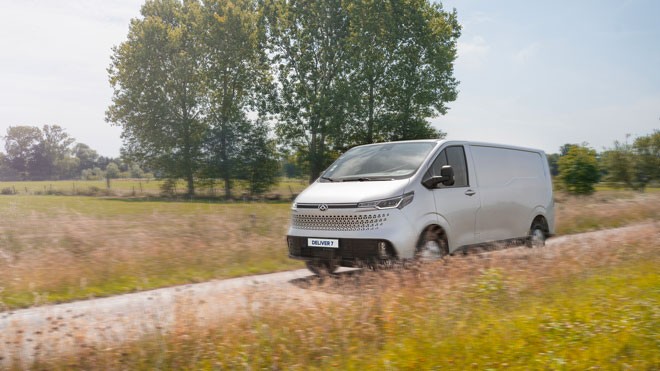 Maxus---DELIVER-7---PV---L2H1---Grey-Exterior_7